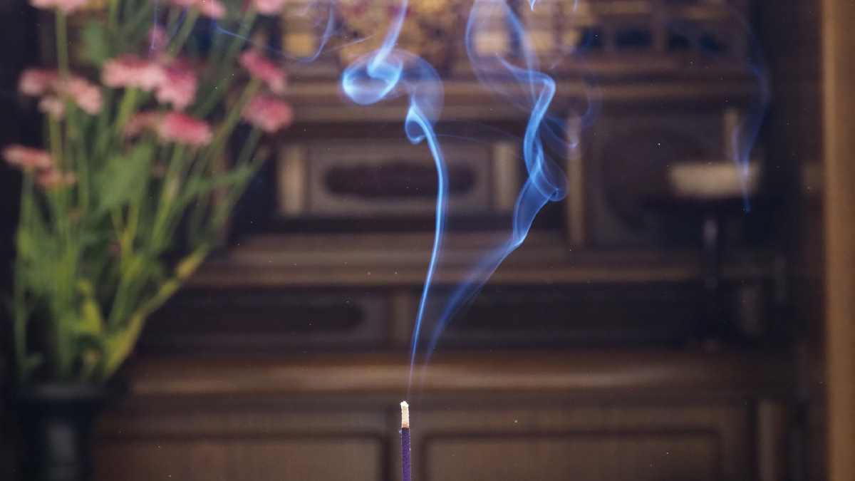 線香の煙